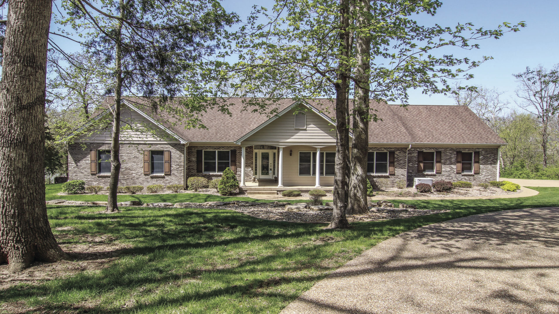 1102 Charrette View Dr.